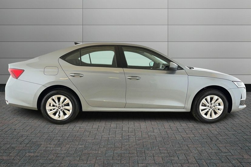 Skoda Octavia Octavia Hatch Se Technology 1.5 Tsi E-tec 116 Ps D Silver #4