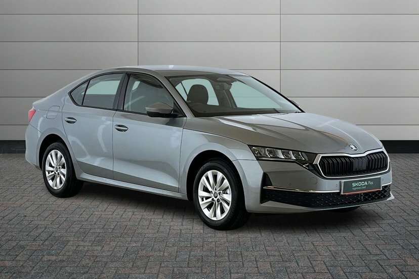 Skoda Octavia Octavia Hatch Se Technology 1.5 Tsi E-tec 116 Ps D Silver