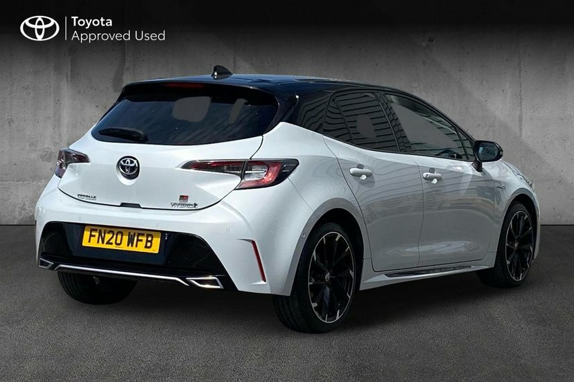 Toyota Corolla 1.8 Vvt-h Gr Sport Hatchback Hybrid Cvt FN20WFB White #2