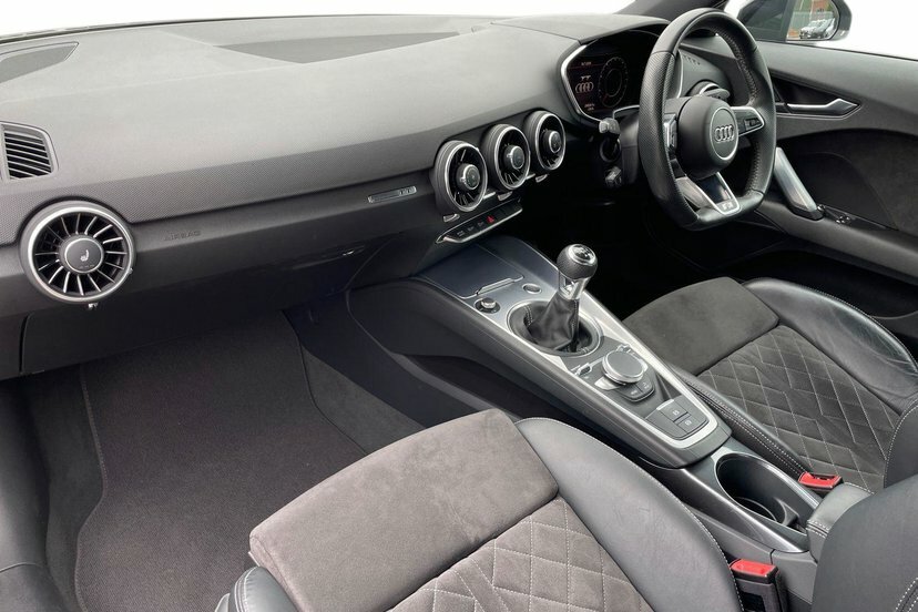 Audi TT 2.0 Tfsi 45 Black Edition Coupe Grey #2
