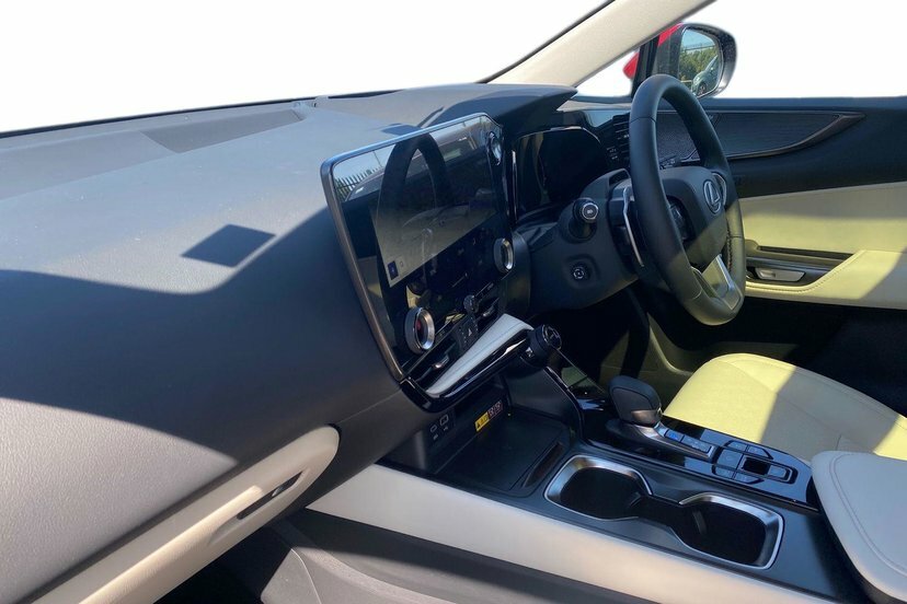 Lexus NX 2.5 450H 18.1Kwh Takumi Suv Plug-in Hy RA26CFK Red #2