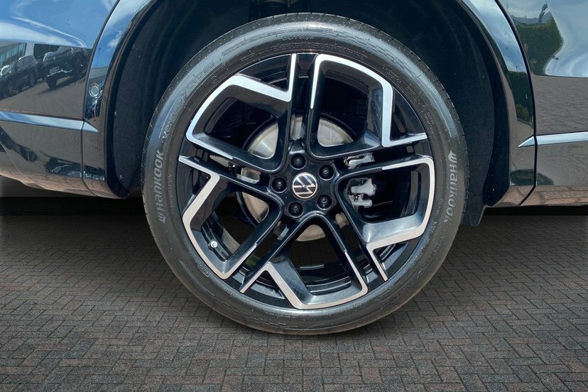 Volkswagen Tiguan 1.5 Tsi Ehybrid 19.7Kwh R-line Suv Plug Black #5