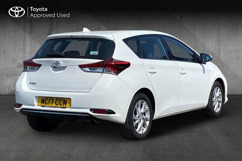 Toyota Auris 1.2 Vvt-i Icon Hatchback Safety White #2