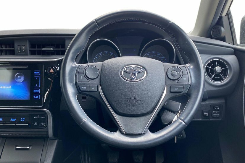 Toyota Auris 1.2 Vvt-i Icon Hatchback Safety White #6