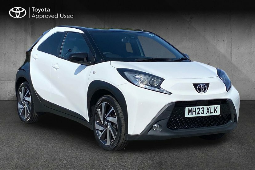 Toyota Aygo X 1.0 Vvt-i Edge Hatchback 72 Ps MH23XLK Black