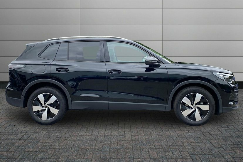 Volkswagen Tiguan 1.5 Etsi Mhev Match Suv Hybrid Dsg 150 MD26EJZ Black #4