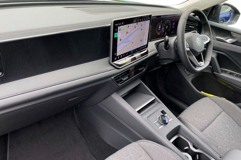 Volkswagen Tiguan 1.5 Etsi Mhev Match Suv Hybrid Dsg 150 MD26EJZ Black #2