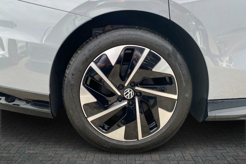 Volkswagen ID.7 Pro 77Kwh Match Plus Fastback 2 Grey #5