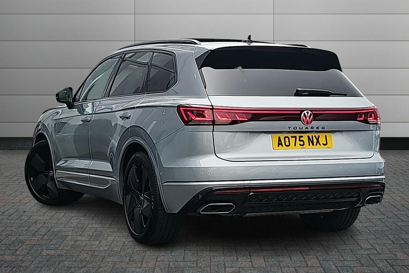 Volkswagen Touareg 3.0 Tdi V6 Black Edition Suv Tiptronic AO75NXJ Silver #5