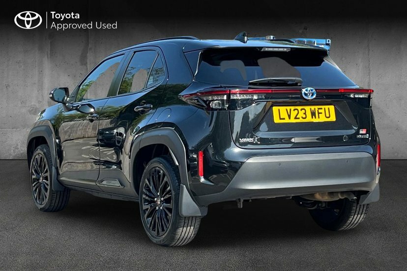 Toyota Yaris Cross 1.5 Vvt-h Excel Suv Hybrid E-cvt 116 P LV23WFU Black #3