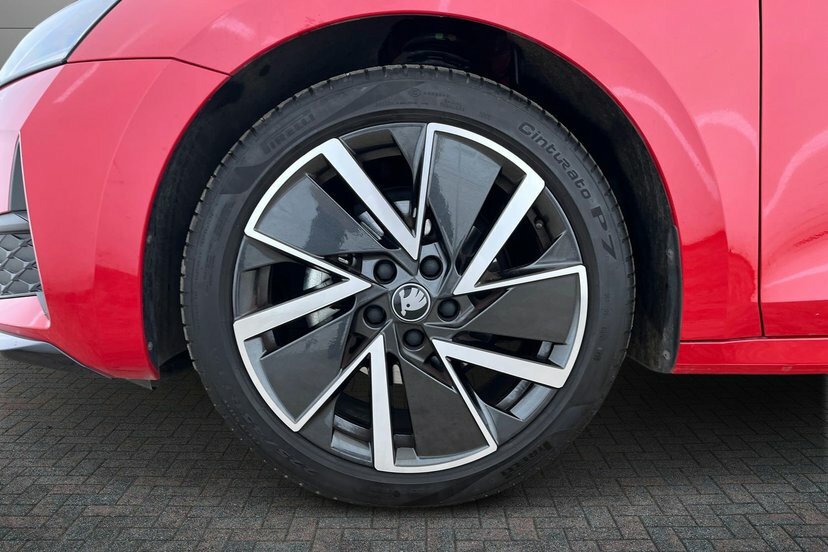 Skoda Octavia Octavia Hatch Sportline 1.5 Tsi 150 Ps 6G Man Red #5