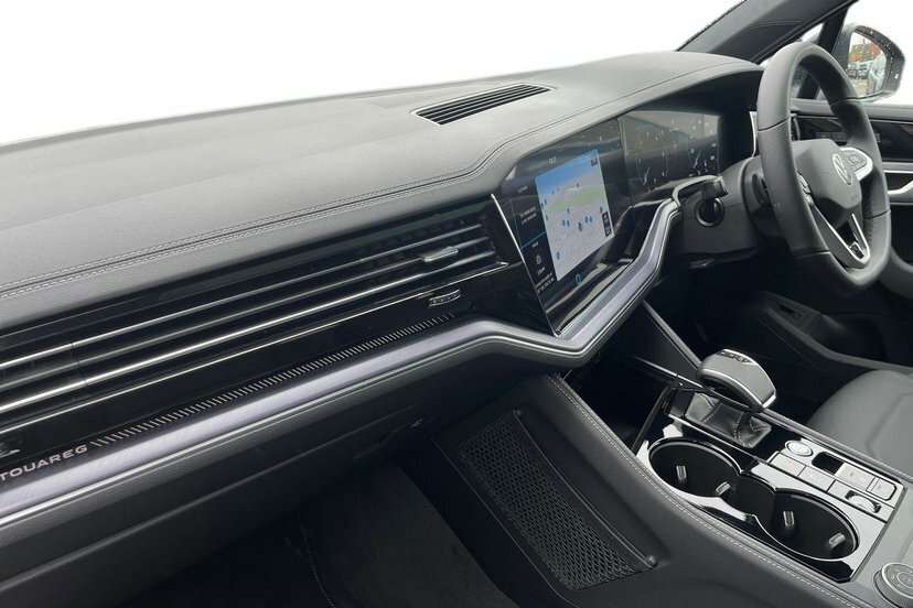 Volkswagen Touareg 3.0 Tdi V6 Black Edition Suv Tiptronic AO75TCJ Black #2
