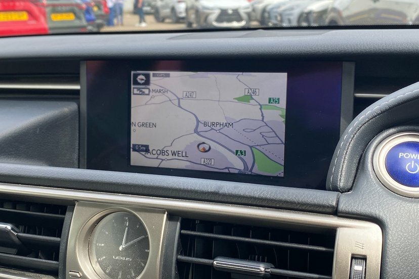 Lexus IS 2.5 300H Advance Saloon Hybrid E-cvt 2 Silver #6
