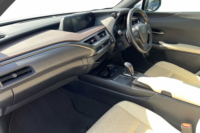 Lexus UX 300E 54.3Kwh Premium Plus Suv 2 Silver #2