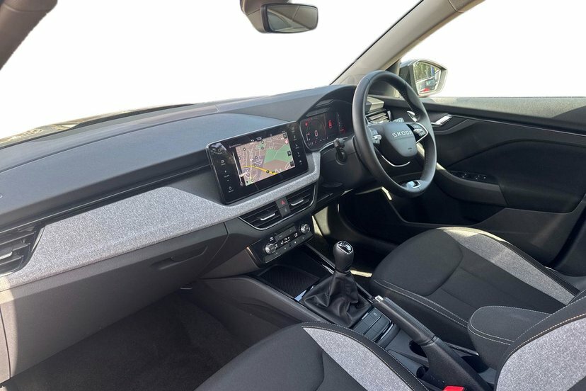 Skoda Kamiq 1.0 Tsi Se Edition Suv 116 Ps GK75KHB Black #2