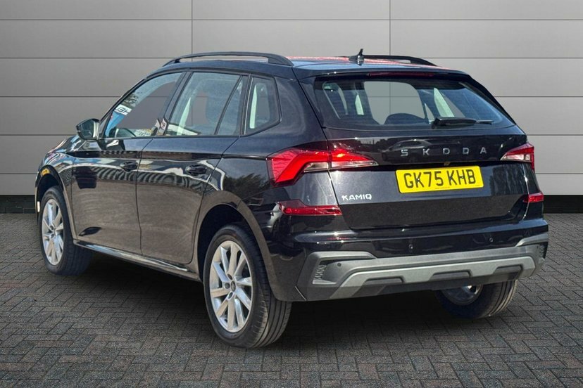 Skoda Kamiq 1.0 Tsi Se Edition Suv 116 Ps GK75KHB Black #3
