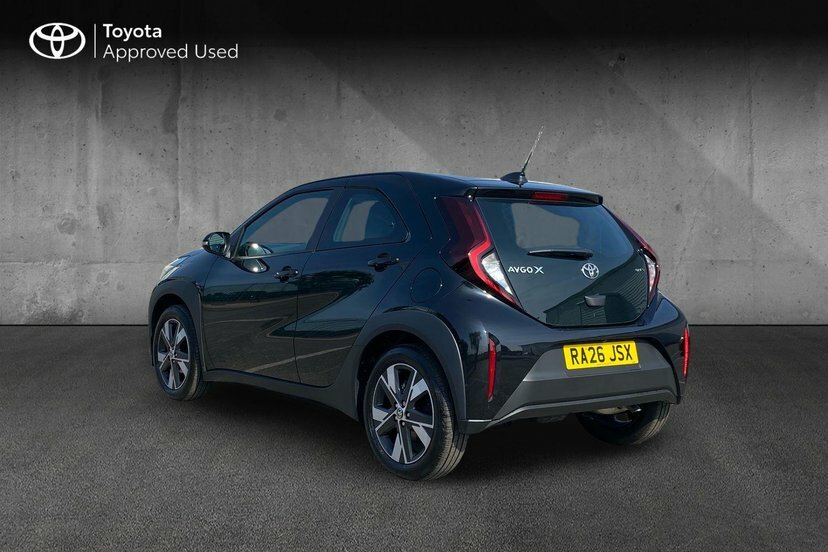 Toyota Aygo X 1.5H Icon Hatchback Hybrid Cvt 116 Ps Black #4