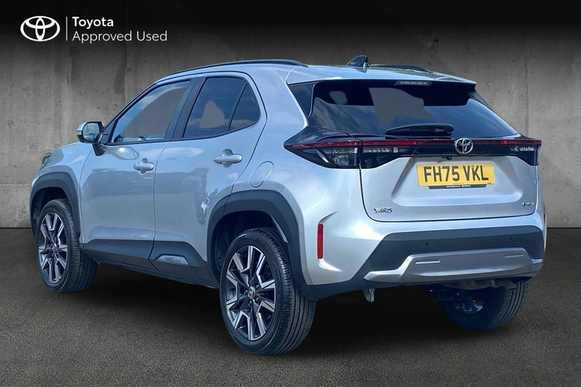 Toyota Yaris Cross 1.5 Vvt-h Excel Suv Hybrid E-cvt 130 P FH75VKL Silver #4