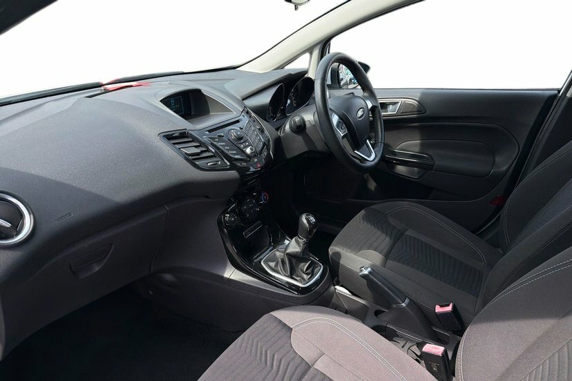 Ford Fiesta 1.0 Zetec Hatchback Euro 5 80 P White #2