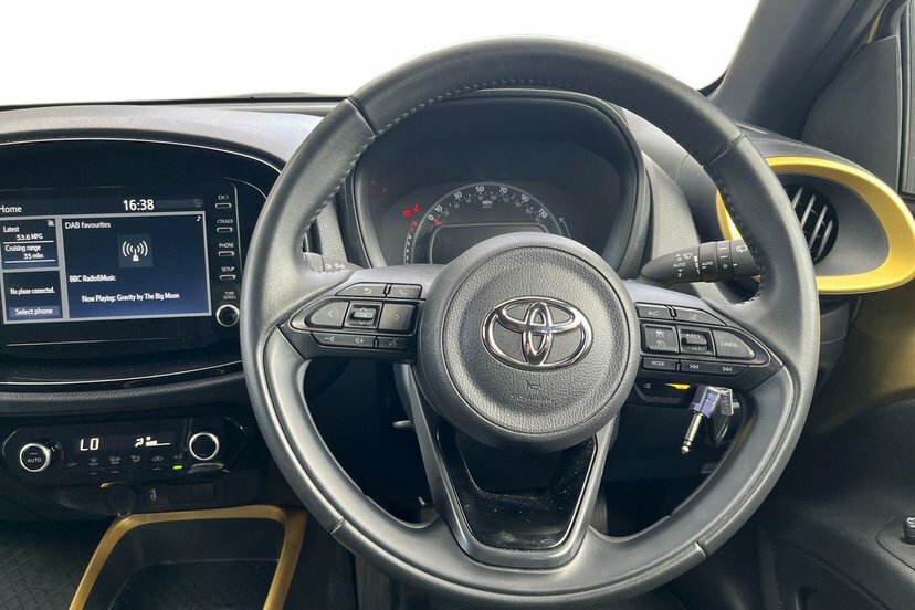Toyota Aygo X 1.0 Vvt-i Edge Hatchback 72 Ps GD23AGO Black #6
