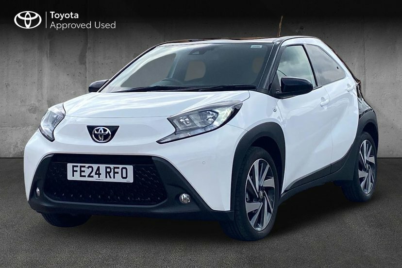 Toyota Aygo X 1.0 Vvt-i Edge Hatchback 72 Ps FE24RFO White #3