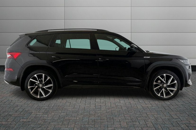 Skoda Kodiaq Kodiaq Sportline 7 Seats 1.5 Tsi 150 Ps Dsg MJ72GAA Black #4