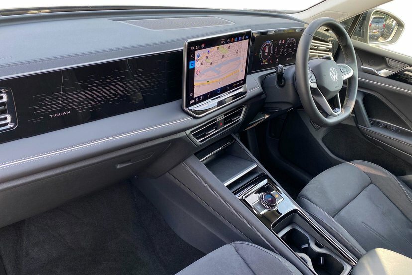 Volkswagen Tiguan 1.5 Tsi Ehybrid 19.7Kwh Elegance Suv Pl KN75UMD Black #2