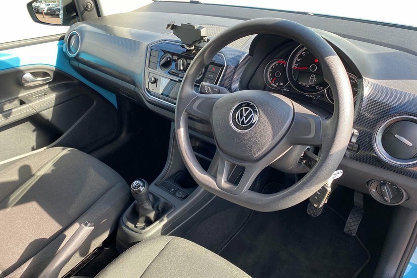 Volkswagen Up 1.0 Black Edition Hatchback 65 MC72JWK Black #6