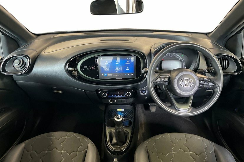 Toyota Aygo X 1.0 Vvt-i Exclusive Hatchback 7 DF23WWY Green #6