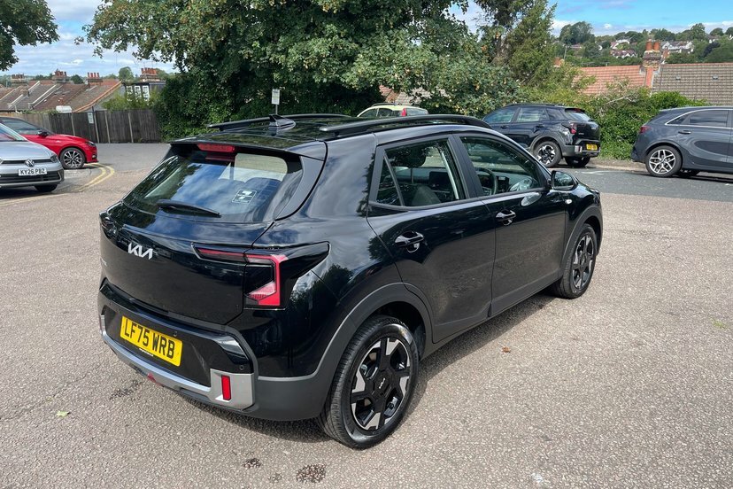 Kia Stonic 1.0 T-gdi Pure Suv Dct 98 Bhp Black #2