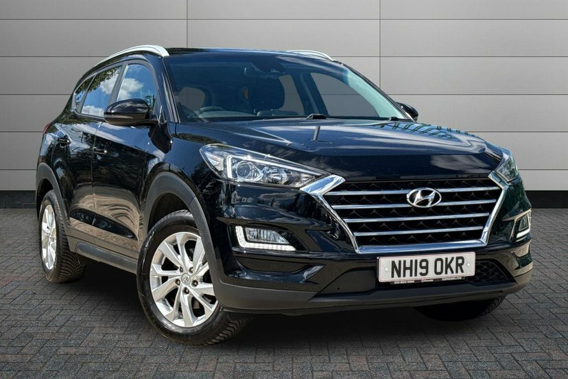 Hyundai Tucson 1.6 Gdi Se Nav Suv 132 Ps NH19OKR Black