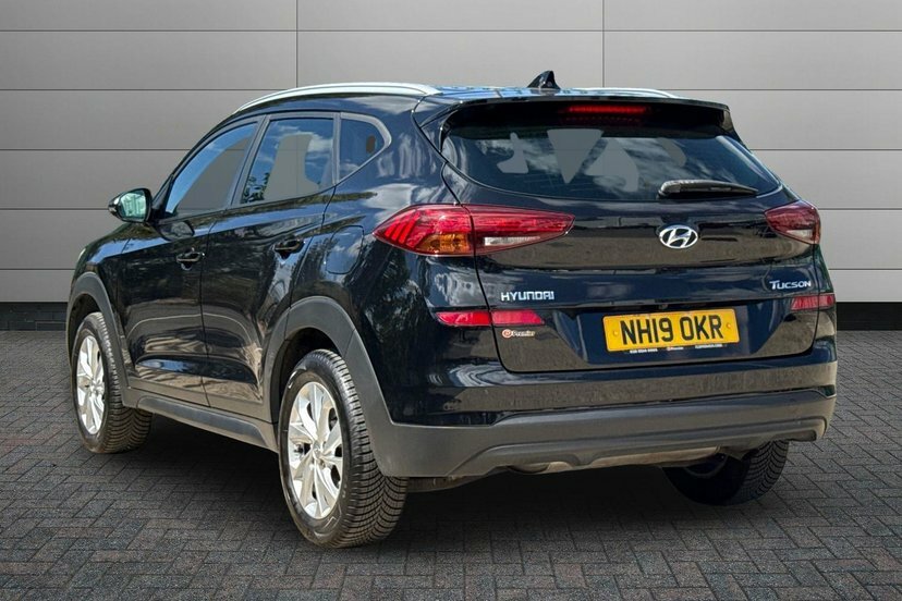 Hyundai Tucson 1.6 Gdi Se Nav Suv 132 Ps NH19OKR Black #3