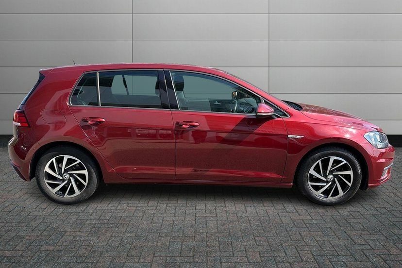 Volkswagen Golf 1.5 Tsi Evo Match Hatchback 130 VK19UVJ Red #4