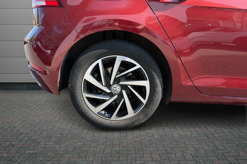Volkswagen Golf 1.5 Tsi Evo Match Hatchback 130 VK19UVJ Red #5