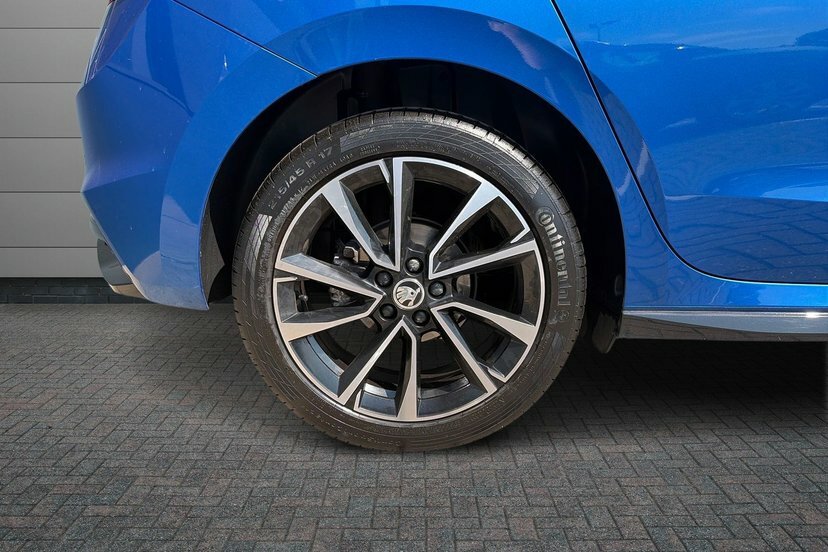 Skoda Fabia 1.5 Tsi Monte Carlo Hatchback Dsg 150 EO74MYU Blue #5
