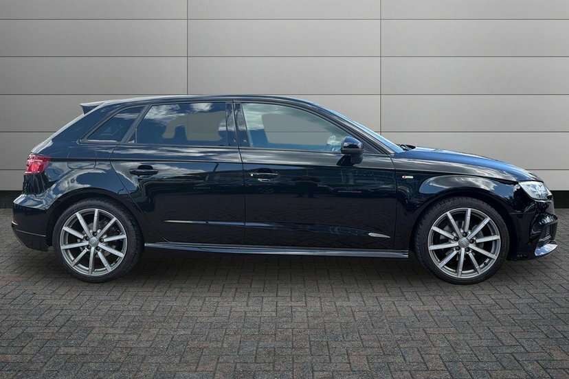 Audi A3 1.0 Tfsi 30 Black Edition Sportback Man BL19UJE Black #4