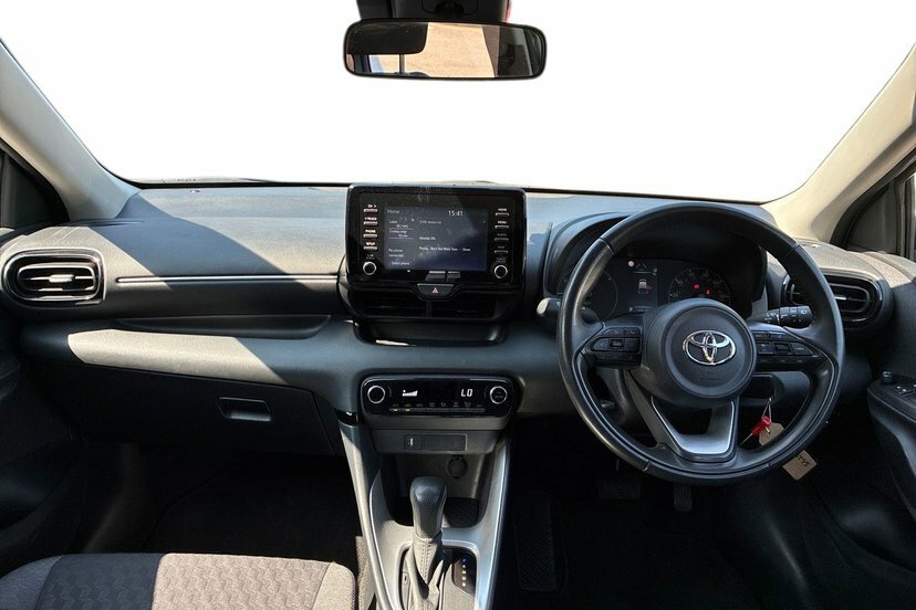 Toyota Yaris 1.5 Vvt-h Icon Hatchback Hybrid E-cvt WP23TYS White #5