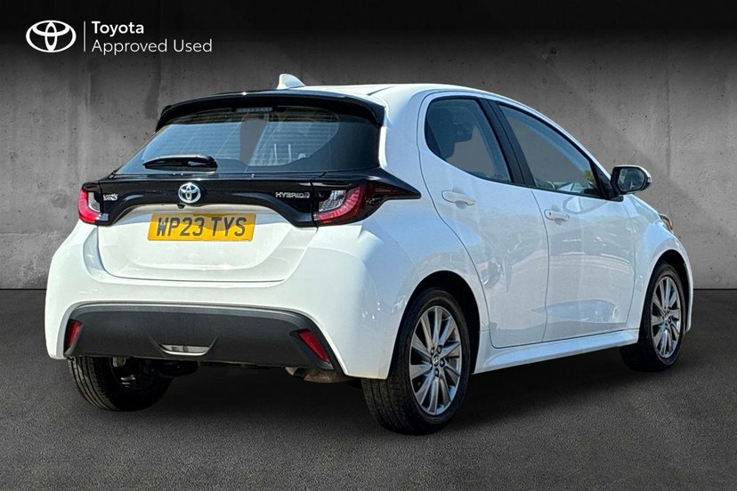 Toyota Yaris 1.5 Vvt-h Icon Hatchback Hybrid E-cvt WP23TYS White #2