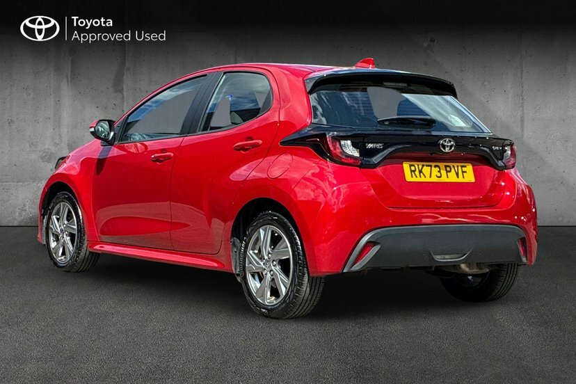Toyota Yaris 1.5 Vvt-h Icon Hatchback Hybrid E-cvt RK73PVF Red #4