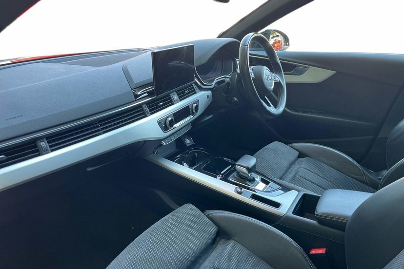 Audi A4 Avant 2.0 Tdi 35 S Line Estate S Tronic 163 Black #2