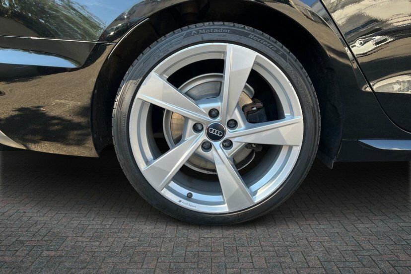 Audi A4 Avant 2.0 Tdi 35 S Line Estate S Tronic 163 Black #5