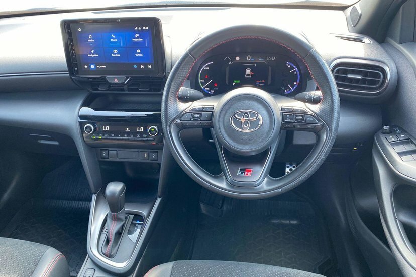 Toyota Yaris Cross 1.5 Vvt-h Gr Sport Suv Hybrid E-cvt 11 AX73FZZ Black #6