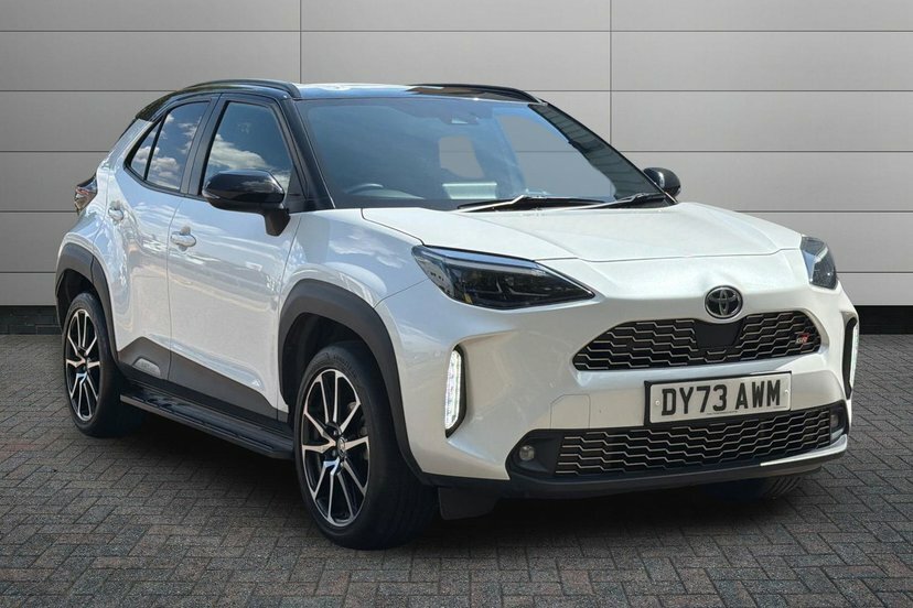 Toyota Yaris Cross 1.5 Vvt-h Gr Sport Suv Hybrid E-cvt 11 DY73AWM Black