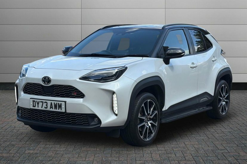 Toyota Yaris Cross 1.5 Vvt-h Gr Sport Suv Hybrid E-cvt 11 DY73AWM Black #3