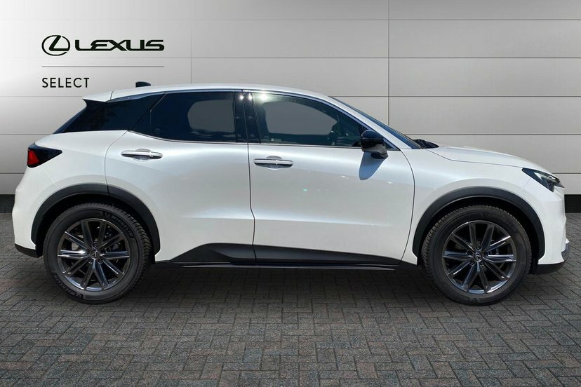 Lexus LBX 1.5 Vvt-ie Premium Plus Suv Hybrid E-cv White #4