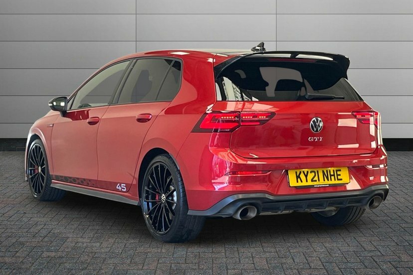 Volkswagen Golf 2.0 Tsi Gti Clubsport 45 Hatchback Dsg Red #3