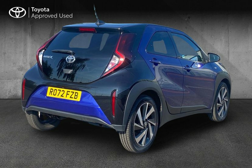 Toyota Aygo X 1.0 Vvt-i Edge Hatchback 72 Ps RO72FZB Blue