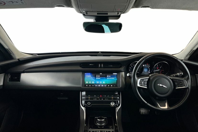 Jaguar XF 2.0D Prestige Sportbrake Black #6