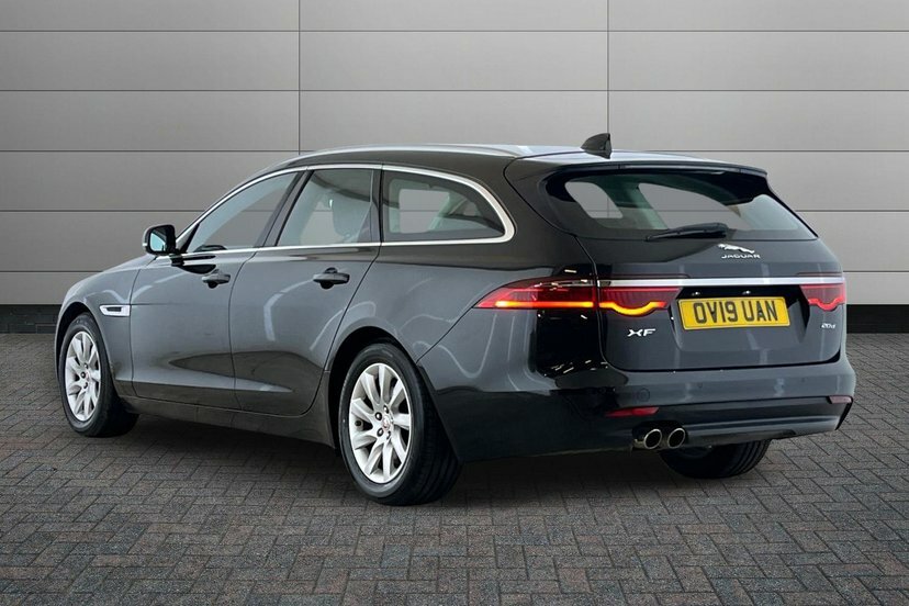 Jaguar XF 2.0D Prestige Sportbrake Black #3