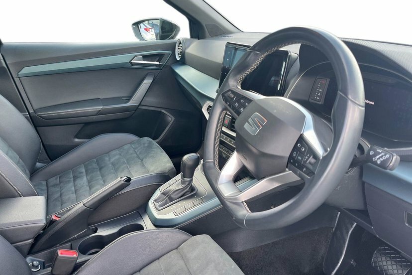 Seat Arona 1.0 Tsi Xperience Lux Suv Dsg 110 Ps EK72KLM Black #6